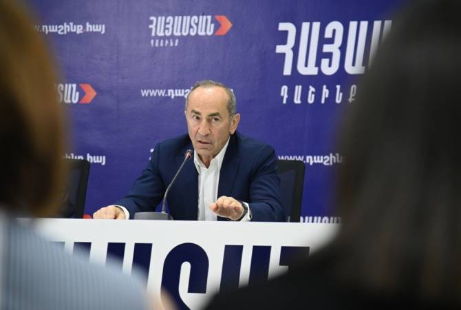 Роберт Кочарян прокомментировал слухи о разногласиях с Сержем Саргсяном

