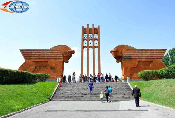 المجد لأبطالنا وللدولة الأرمنية وللوطن-خارجية آرتساخ بتهنئة في عيد تأسيس جمهورية أرمينيا الأولى 
1918-