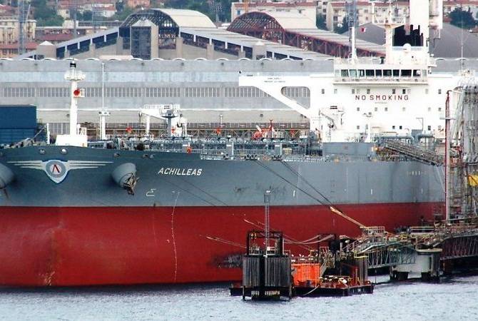  США продали иранскую нефть с танкера, задержанного у берегов ОАЭ
 