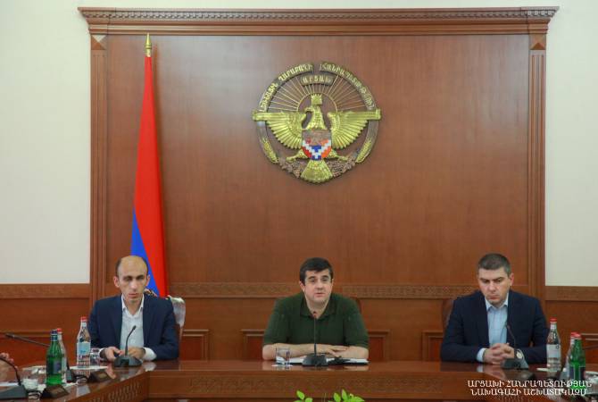 President of Artsakh introduces new State Minister to staff