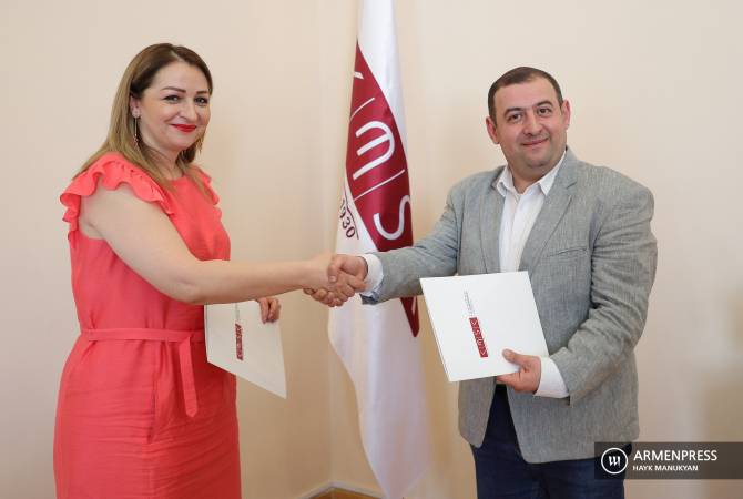 «Арменпресс» и АГЭУ подписали меморандум о сотрудничестве

