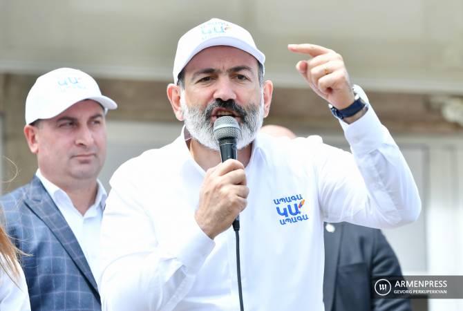 باشينيان يتطرّق إلى القضايا الأمنية في الحملة الانتخابية لحزب «العقد المدني» للانتخابات البرلمانية 
الأرمينية المبكرة