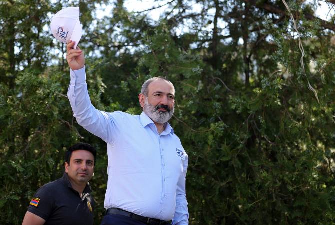 Pashinyan presents agricultural programs during pre-election campaign in Ararat province