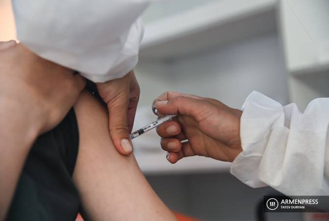 Главный эпидемиолог Грузии призвал всех вакцинироваться перед началом нового 
учебного года
