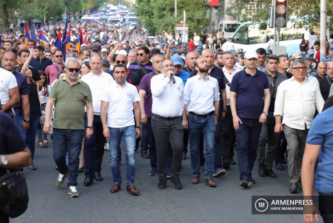 Главное - гражданская воля: Пашинян приглашает граждан на площадь Республики

