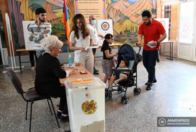 Hot election campaign without any obvious favorite - International press about Armenia’s early 
parliamentary elections