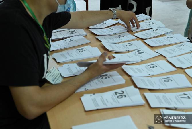Голосование на внеочередных выборах в Национальное Собрание Республики Армения 
завершилось


