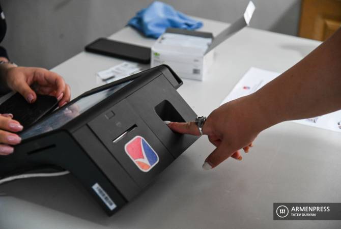 CEC presents preliminary data of 461 polling stations– Pashinyan’s party 59.44%, Kocharyan’s 
bloc 18.13%
