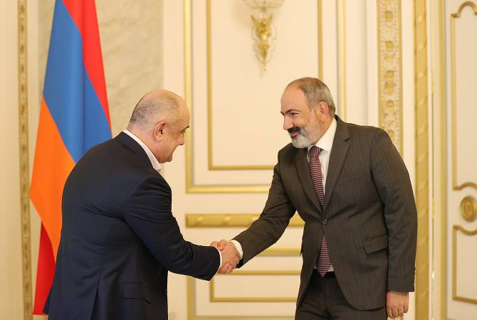 Nikol Pashinyan rencontre Samvel Babayan