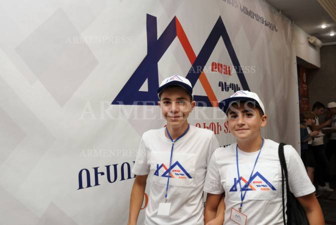 Step Toward Home 2021 educational camp program kicks off, bringing over 400 Diaspora-
Armenian teens to Armenia