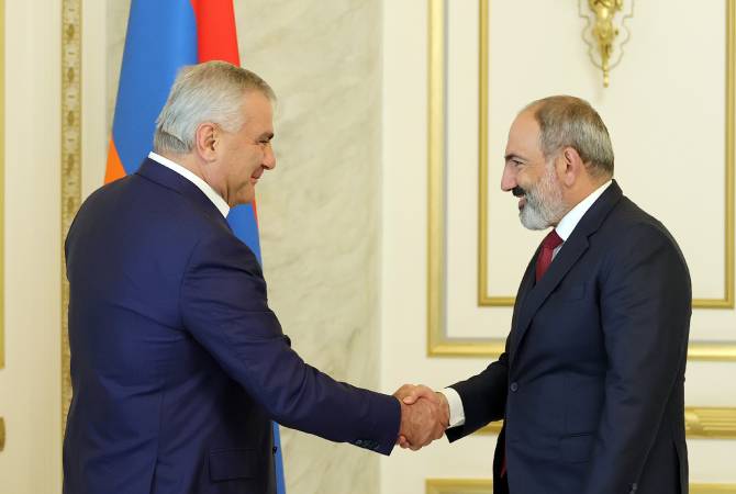رئيس الوزراء الأرميني المؤقت نيكول باشينيان يستقبل رئيس مجموعة شركات تاشير ومؤسس نادي 
المستثمرين الأرمن سامفيل كارابتيان