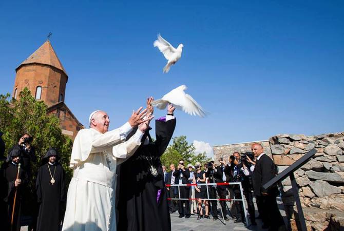 Папа напомнил о своем визите в Армению

