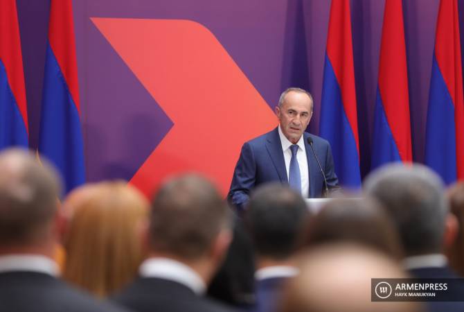 Роберт Кочарян обсудил с членами блока «Армения» поствыборную ситуацию