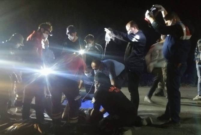 Թուրքիայում անօրինական միգրանտներ տեղափոխող միկրոավտոբուսը վթարից հետ հրդեհվել է. կա 12 զոհ, 20 վիրավոր
