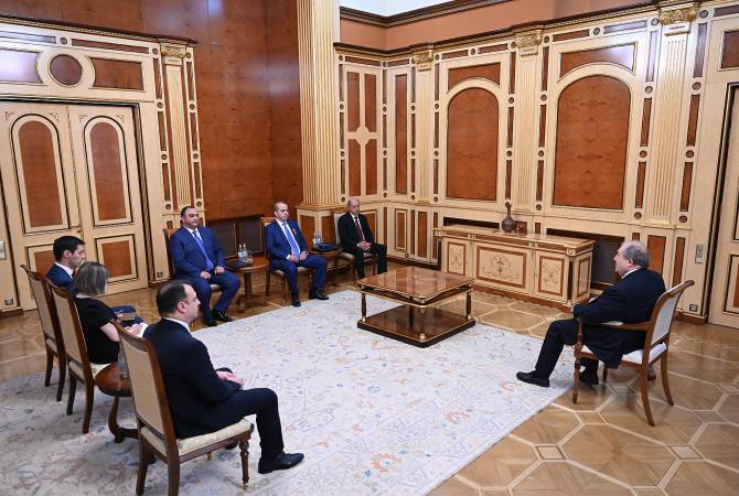 President Sarkissian receives heads of the Police, National Security Service and State Protection 
Service