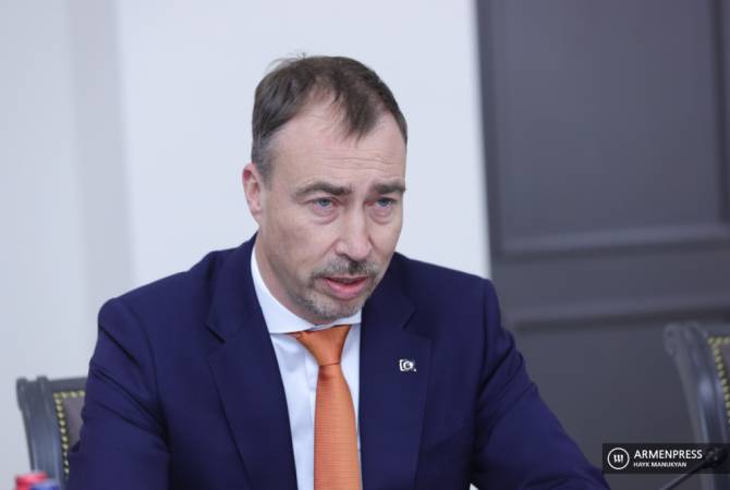 EU Special Representative comments on Armenia-Azerbaijan border situation, calls for restraint
