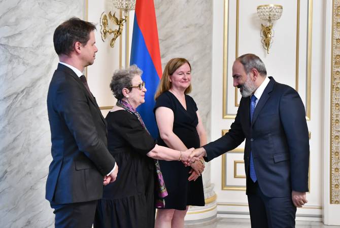 Je continuerai à être une amie de l'Arménie et des Arméniens au Parlement européen : Natalie 
Loiseau à Nikol Pashinyan

