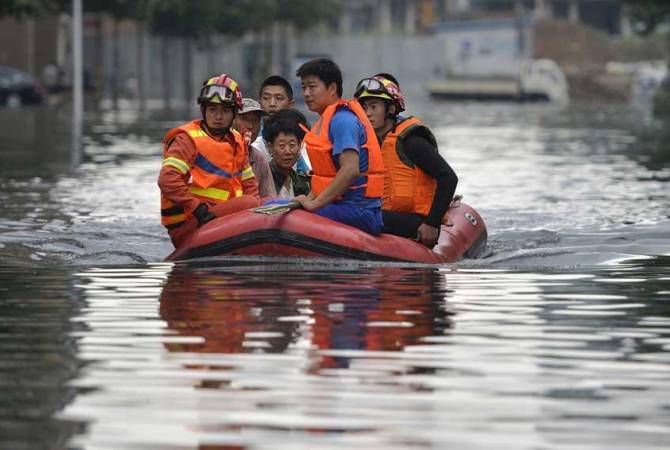 Число жертв наводнений в китайской Хэнани возросло до 33