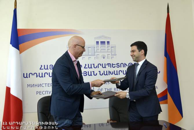 Le ministère de la Justice et l’Université française en Arménie coopéreront. Un protocole 
d'accord a été signé

