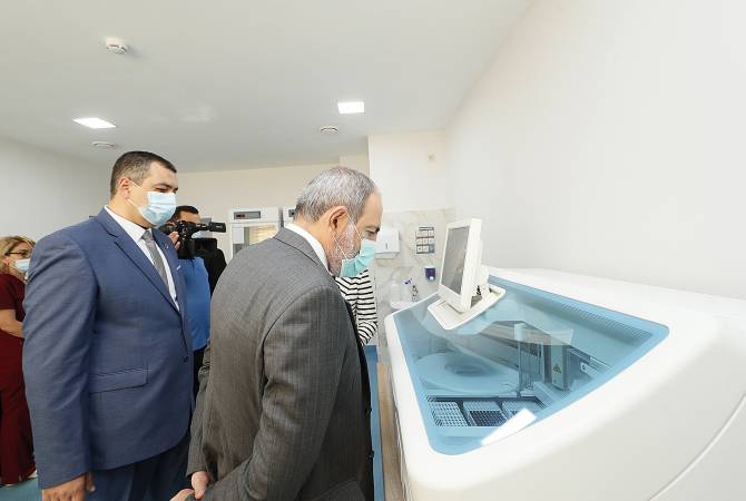 Nikol Pashinyan s'est familiarisé avec les travaux de rénovation et de rééquipement du centre 
médical  