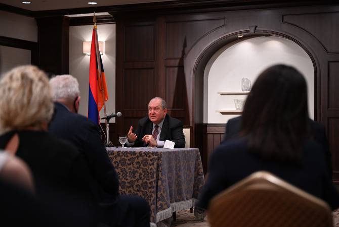 مستقبلنا هو بناء أرمينيا القوية-الرئيس أرمين سركيسيان في لقاءه بممثلي المجتمع الأرمني في اليابان-