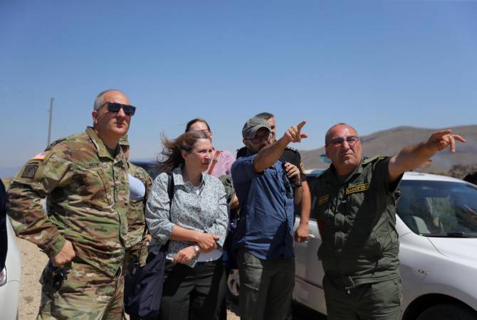 USA denies use of force during demarcation works – Ambassador Tracy visits border section in 
Verin Shorzha