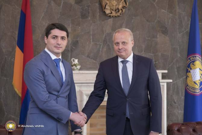 Аргишти Кярамян и посол РФ обсудили вопросы сотрудничества правоохранительных 
органов двух стран