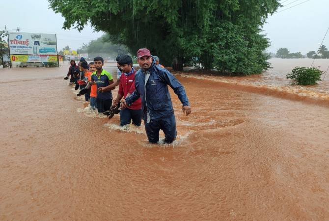 Не менее 16 человек погибли в результате наводнений на севере Индии