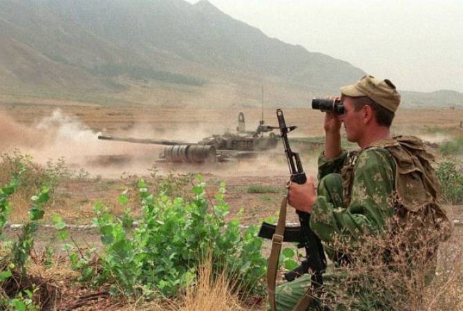 Армии РФ и Узбекистана начали стрельбы на учениях вблизи афганской границы
