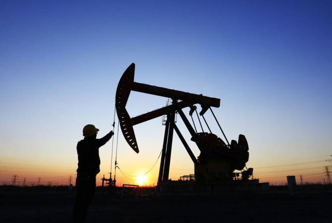 Цены на нефть снизились - 04-08-21