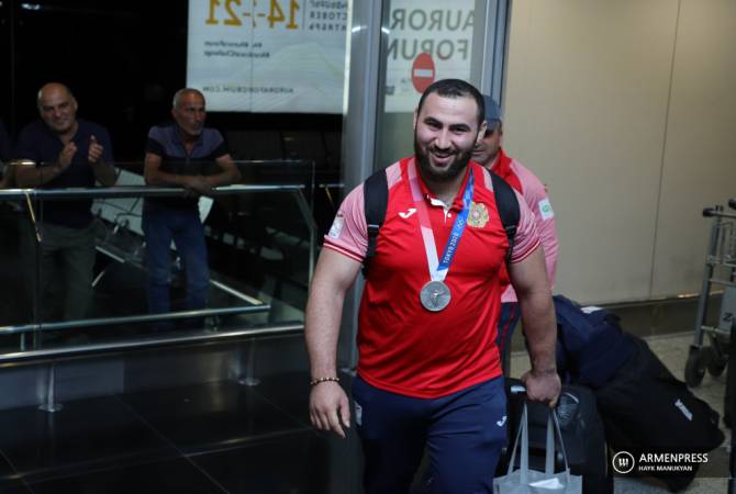 Tokyo 2020: Fans gather at Yerevan airport to greet Team Armenia’s Simon Martirosyan and 
Artur Davtyan