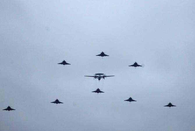 Активность авиации НАТО над Черным морем выросла в три раза, заявили в ЮВО

