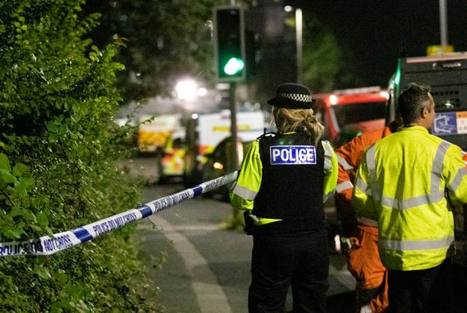  По меньшей мере шесть человек погибли в результате стрельбы в Плимуте 