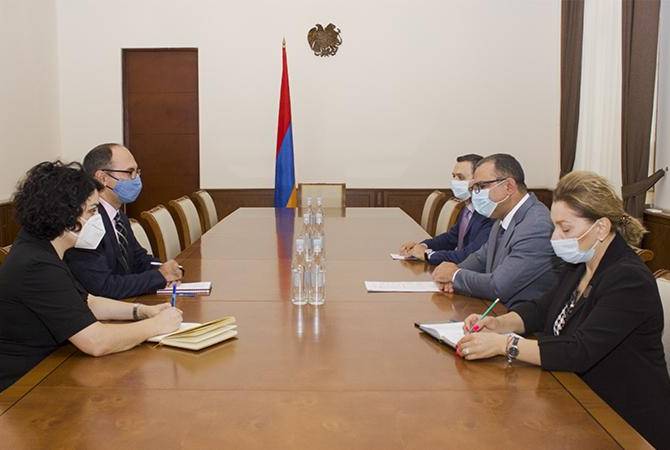  Министр финансов РА и постоянный представитель МВФ в Армении обсудили дальнейшую 
работу  