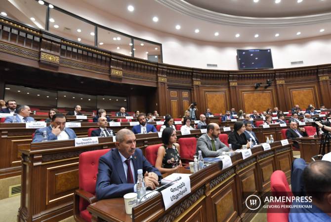 Armenian parliament to hold closed discussion on border situation
