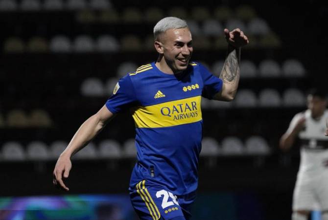 Norberto Briasco Balekian, Boca Juniors'taki ilk golünü attı