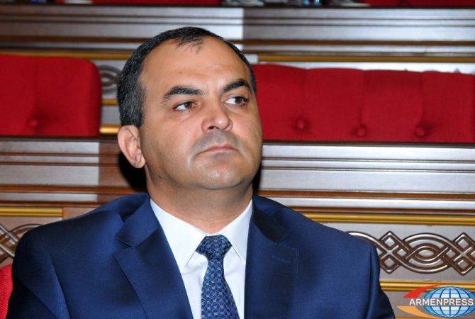 Le procureur général d'Arménie part pour la Russie

