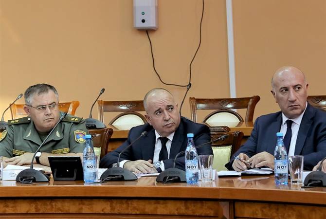Processus de la formation de 3 mois des réservistes discuté sous la présidence du ministre de la 
Défense