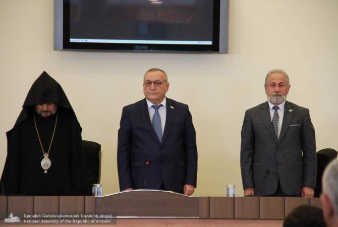 Artsakh Parlamentosu’nun özel toplantısı düzenlendi
