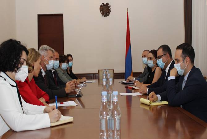 أرمينيا شريك موثوق للبنك الدولي- المدير الإقليمي للبنك الدولي لوزير المالية الأرميني تيكران 
خاتشاتوريان-