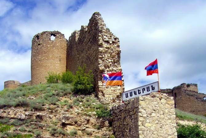 Газета «Айастани Анрапетутюн»: Устремления Баку по отношению к армянским 
территориям проблематичны