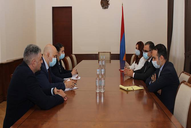 Тигран Хачатрян с представителями ЕБРР обсудил приоритеты сотрудничества
