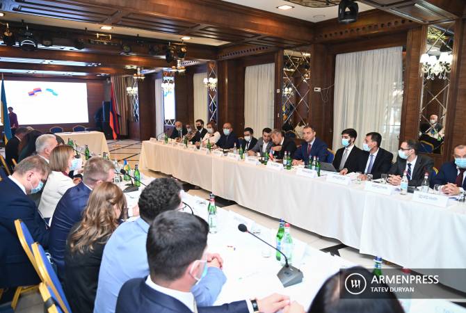 Ermenistan-Ukrayna hükümetlerarası komisyonunun 8. oturumu gerçekleşti