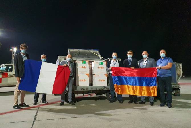 25000 جرعة من لقاح أسترازينيكا التي أرسلتها فرنسا وصلت إلى مطار زفارتنوتس الدولي-يريفان-