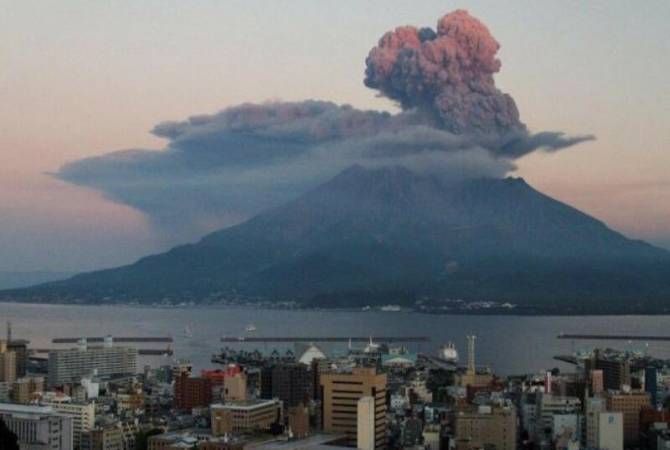 Japonya'daki Otake Yanardağı'nda patlama
