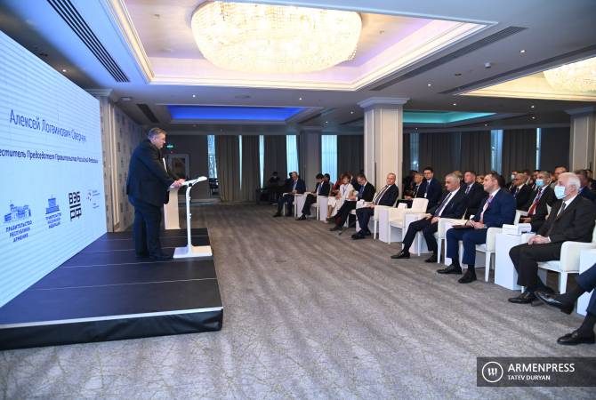 يمكن لأرمينيا وروسيا أن تحل بشكل مشترك القضايا المتعلقة بالاقتصاد والوباء- نائب رئيس الوزراء الروسي 
في منتدى الأعمال-