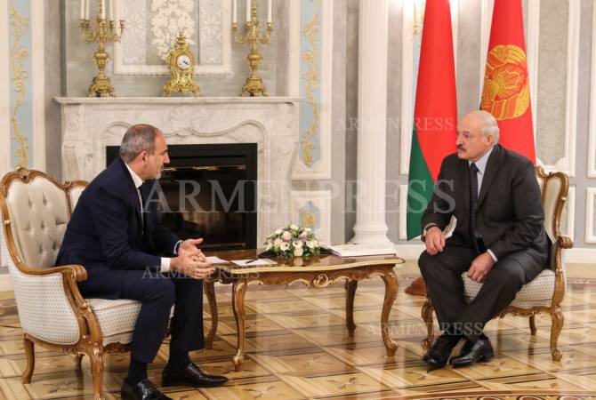 Президент Беларуси поздравил Никола Пашиняна с 30-летием Независимости Армении

