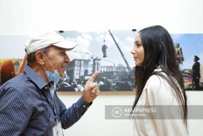 Անկախության տարիները՝ «Արմենպրես»-ի ֆոտոխցիկով. ԱԺ-ում ցուցադրվեցին հին ու 
նոր լուսանկարները

