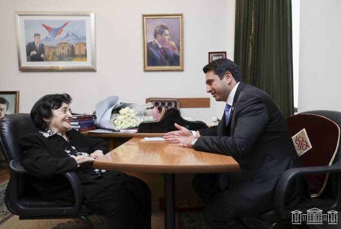  Председатель НС посетил Музей Национального героя Армении Карена Демирчяна

 