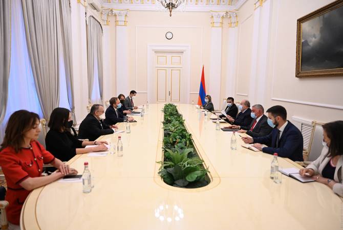 Armenian President assesses high level political dialogue with Czech Republic firm basis for 
cooperation development